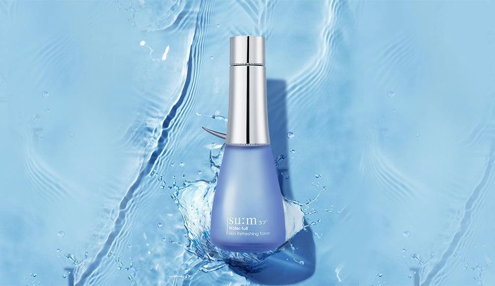 Hydrating Essence Toner for Radiant Skin | su:m37