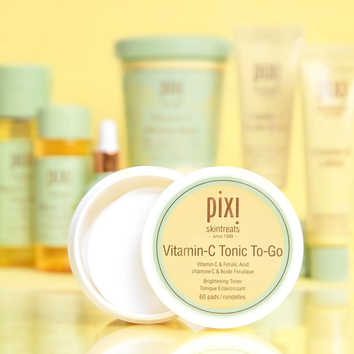 Pixi Vitamin-C Tonic to-Go, Brightening & Toning, Containing Vitamin-C & Probiotics, Boosting Skin Luminosity, Alcohol-Free Daily Balancing Toner Pads On The Go, 60 Pads